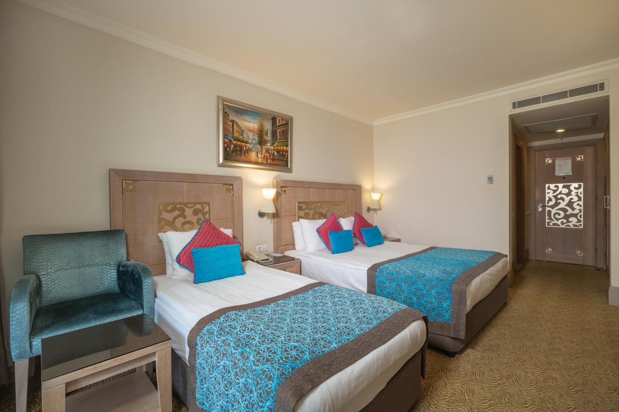 Crystal De Luxe & Kemer